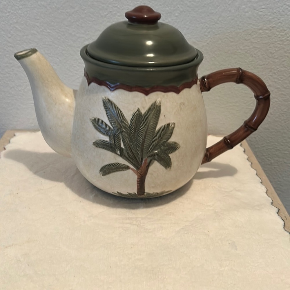 Palm Tree teapot by Vigor